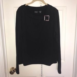 💥GUC! New York & Co. Silver Buckle Top